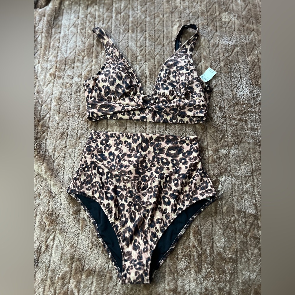 Aerie Crossover Cheeky Bikini bottoms and Full coverage top